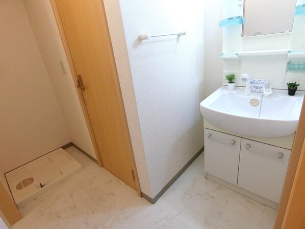 カナディアンコート南吉成 Aの物件内観写真